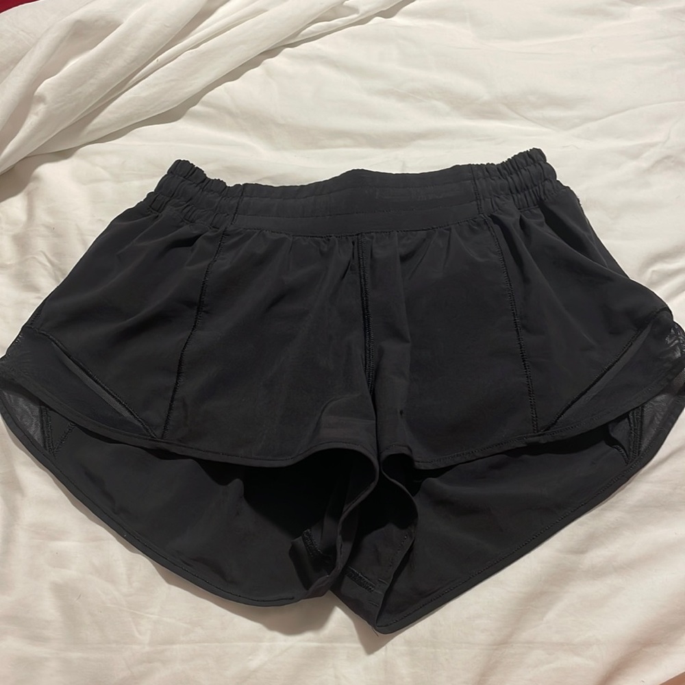 Lululemon black hotty hot shorts